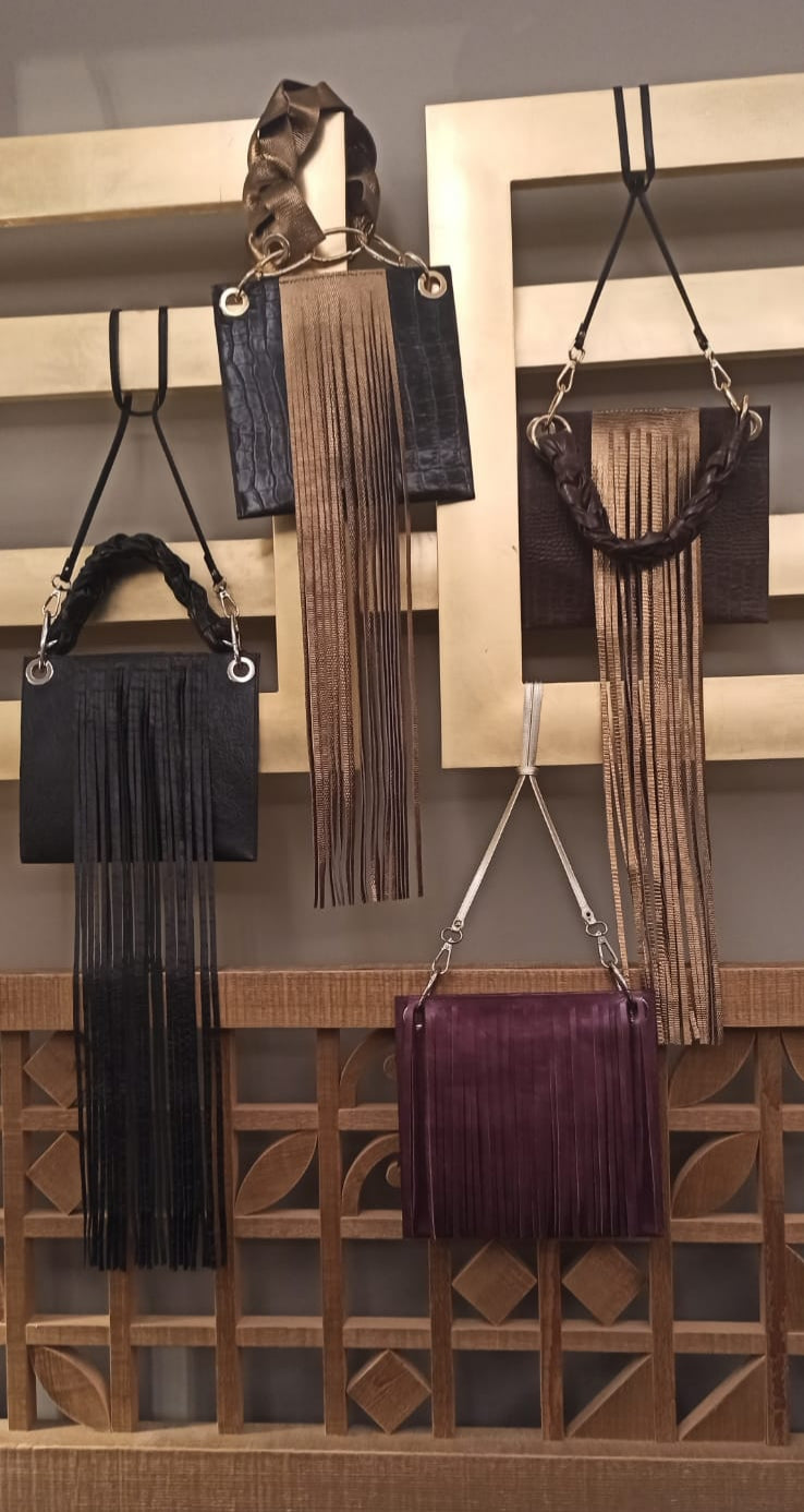 Borsa versatile in vera pelle liscia con manici fatti a mano