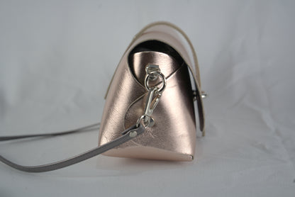 Mini bag con pellami pregiati