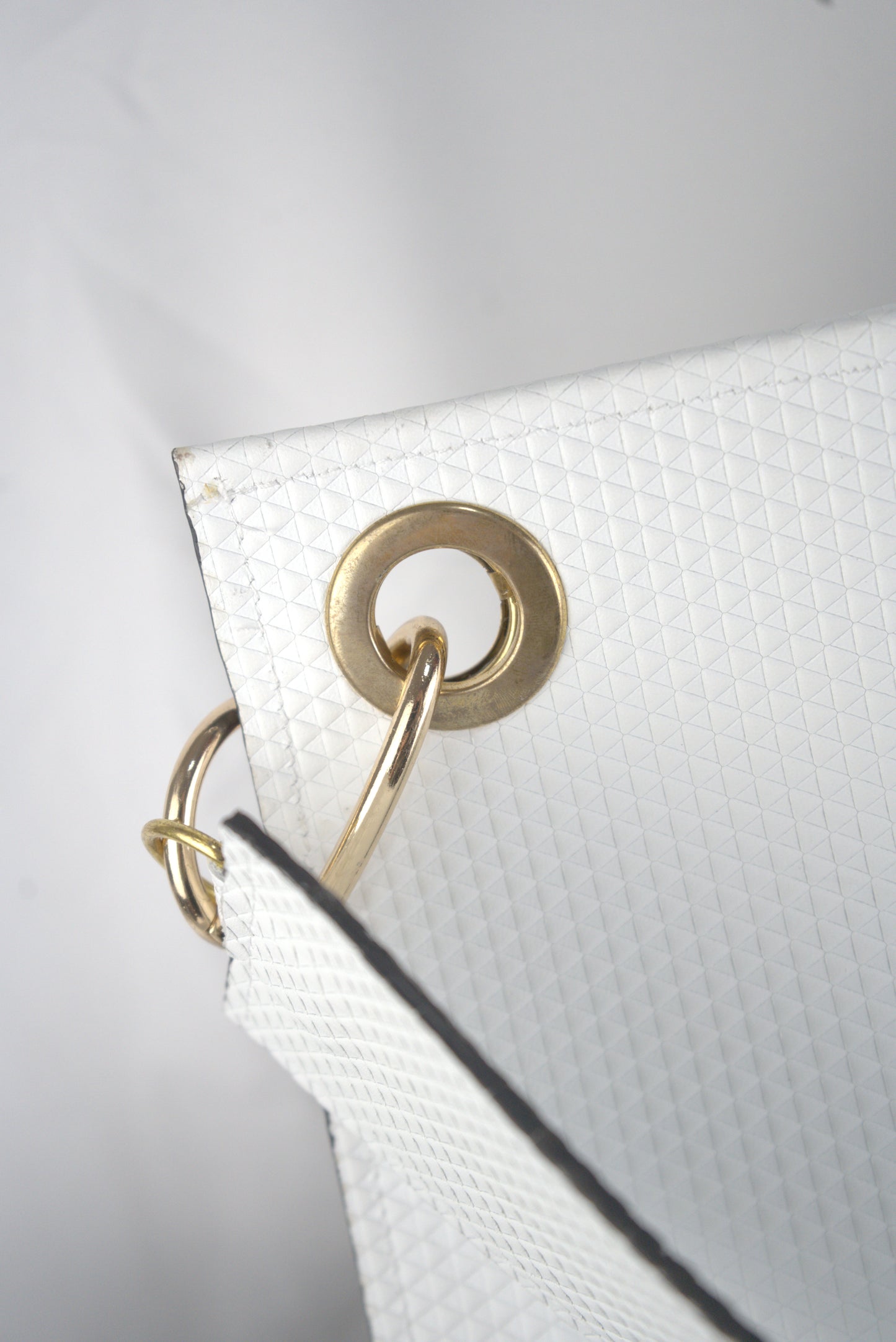 Borsa piatta martellata