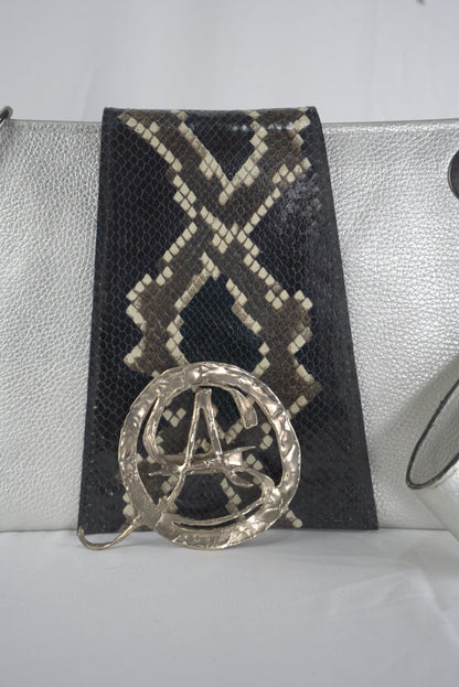 Borsa rettangolare martellata compatta in stampa serpente